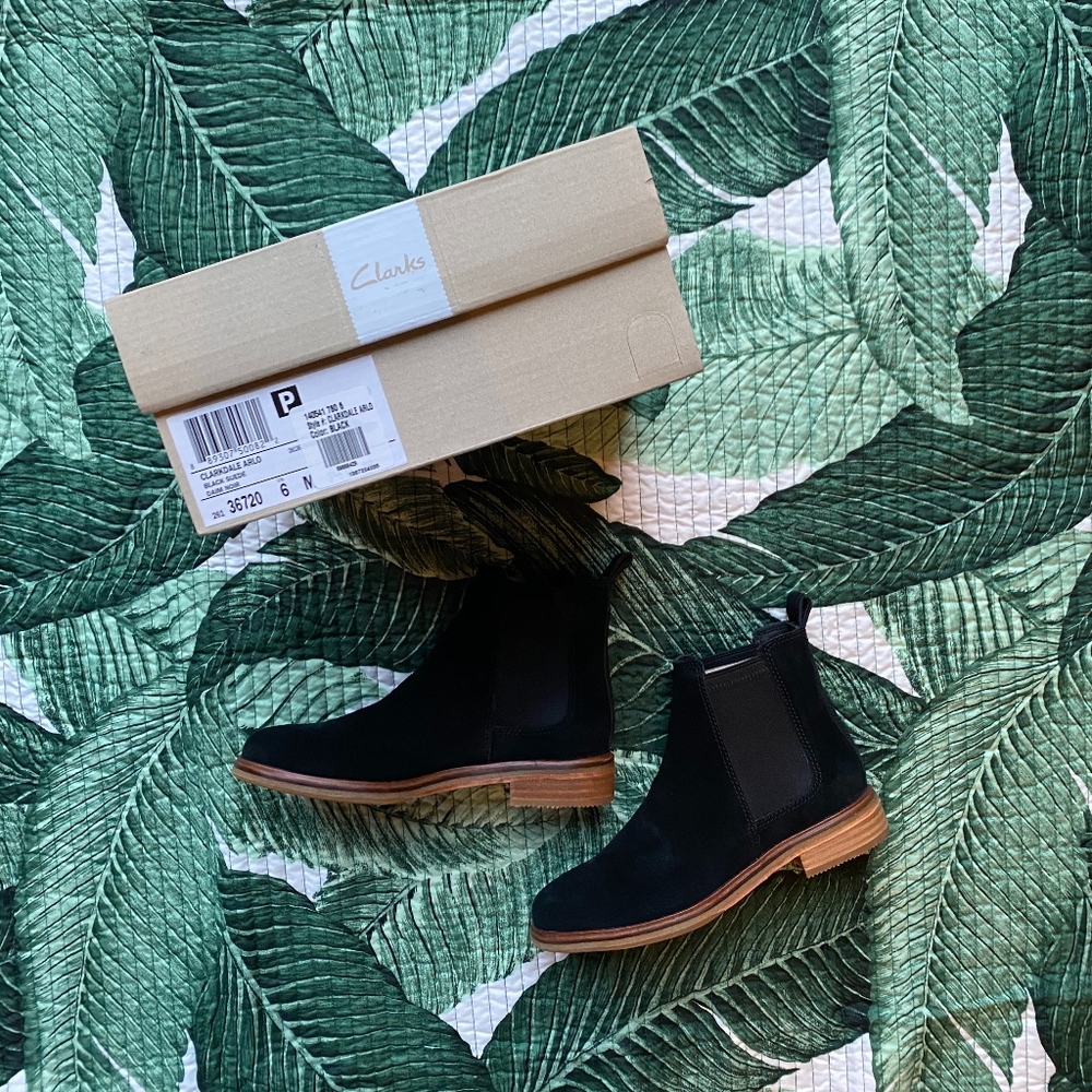 New Never Worn Clark Boots - Picture 7 of 8